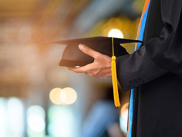 جلسه دفاع پایان نامه: فرید میرسلیمانی، گروه شناسایی و انتخاب مواد