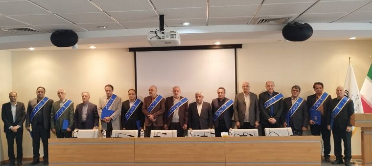 اعطای کرسی پژوهشی و خوشه‌های پژوهشی چند تخصصی به سه عضو هیات علمی دانشگاه